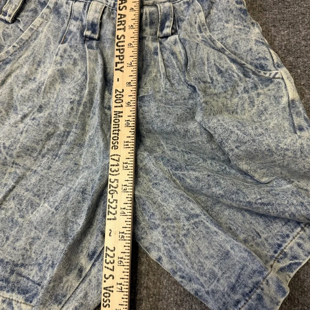 Vintage Denim Shorts Womens Size 5 Blue Acid Wash High Waist Pleated USA Made